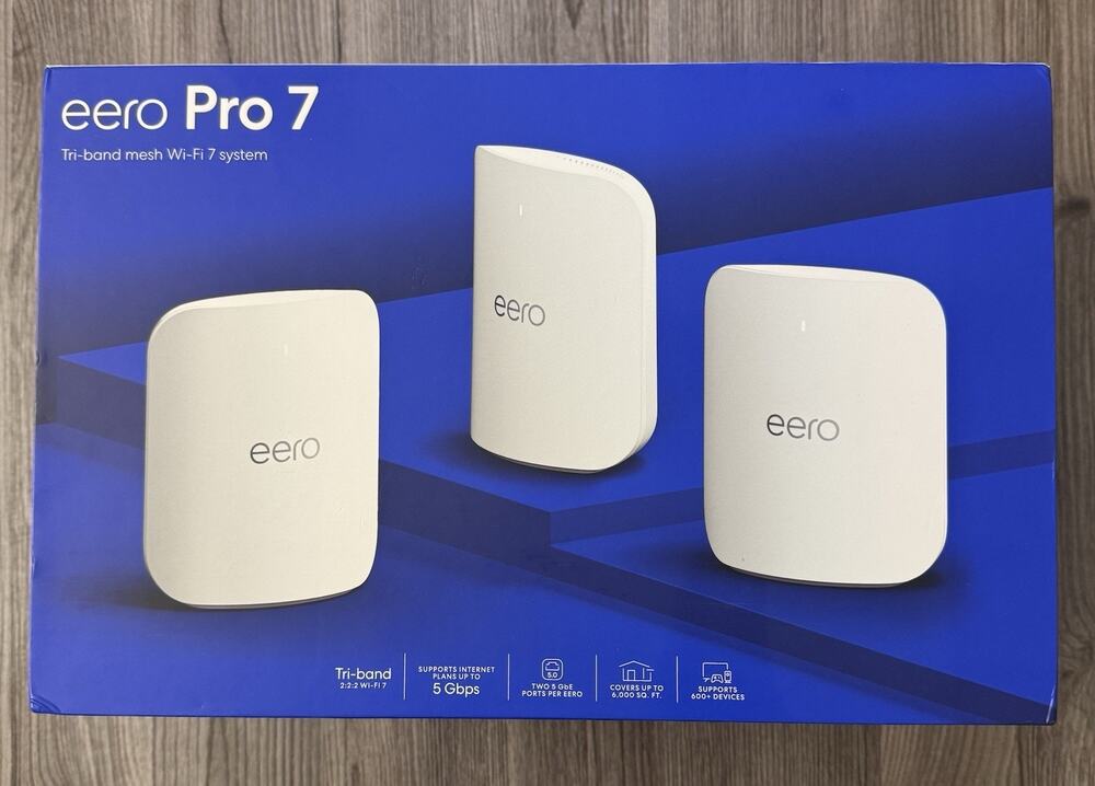 eero Pro 7 Tri-band Mesh Wi-Fi 7 System 3 Pack ME10311